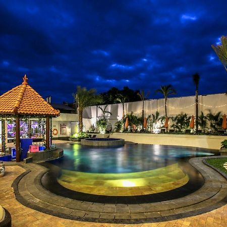 Kj Hotel Yogyakarta Exterior photo