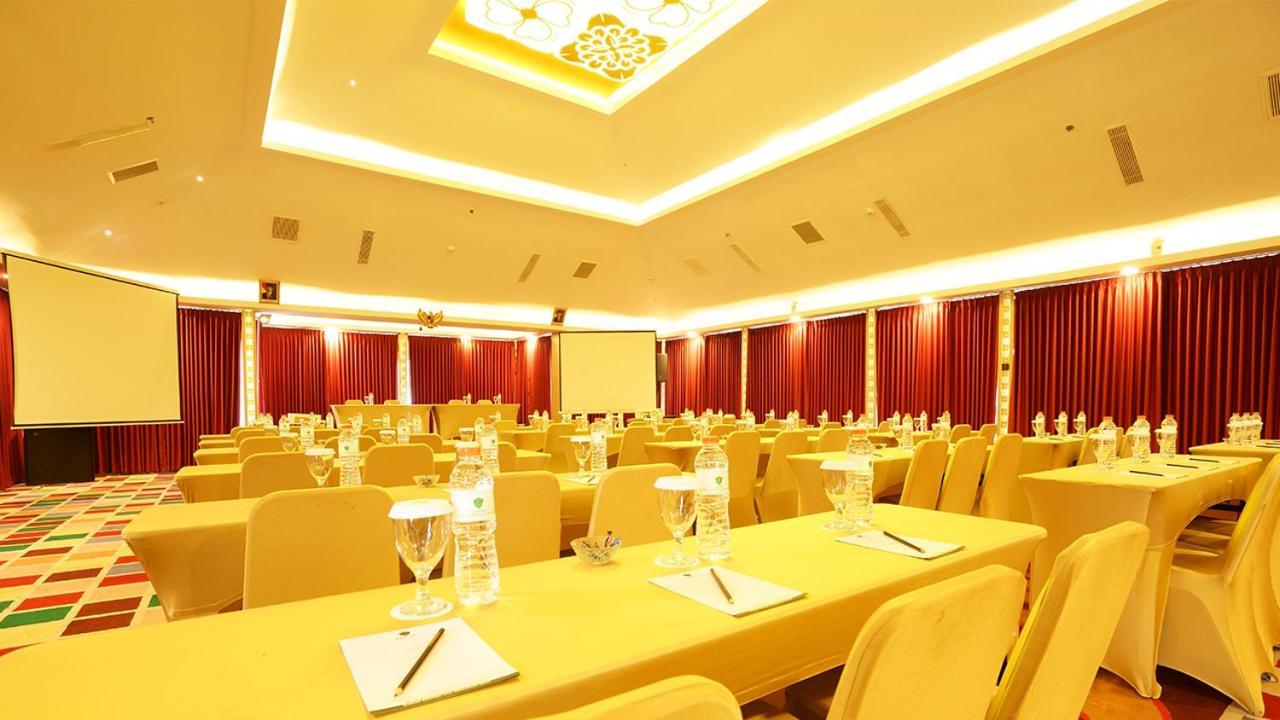 Kj Hotel Yogyakarta Exterior photo