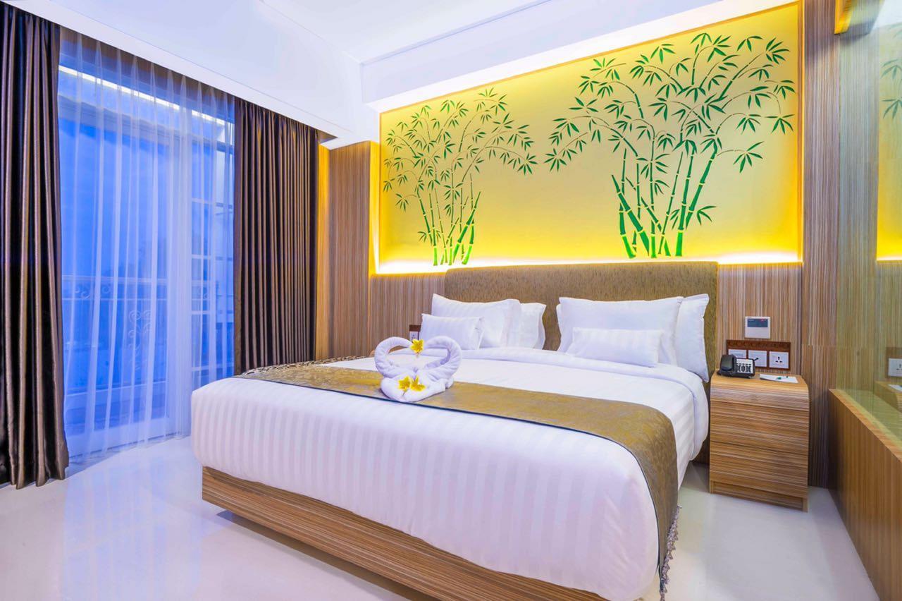 Kj Hotel Yogyakarta Exterior photo