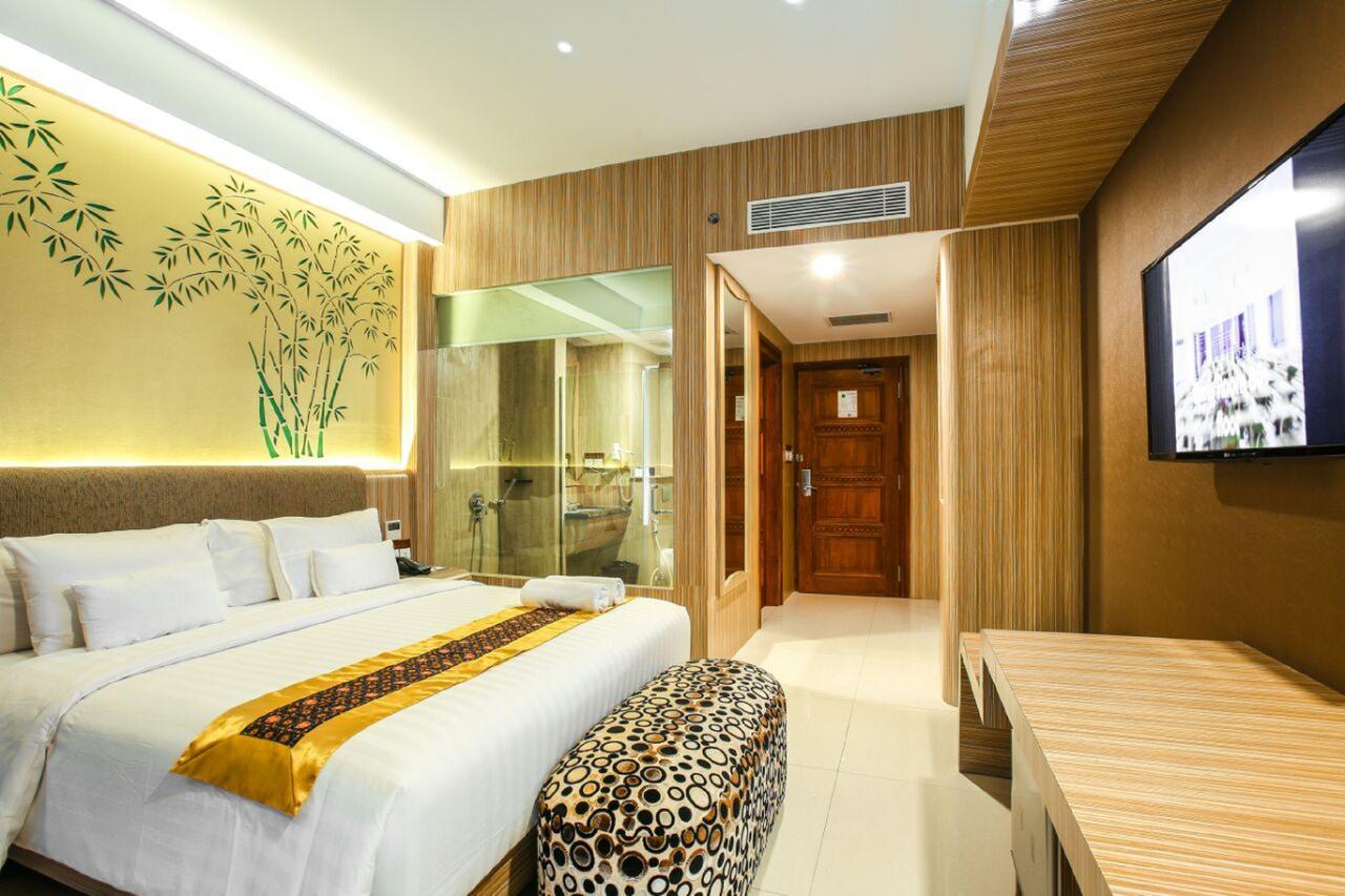 Kj Hotel Yogyakarta Exterior photo