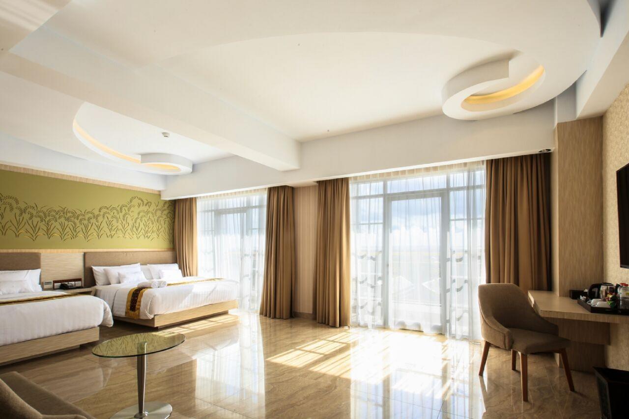 Kj Hotel Yogyakarta Exterior photo